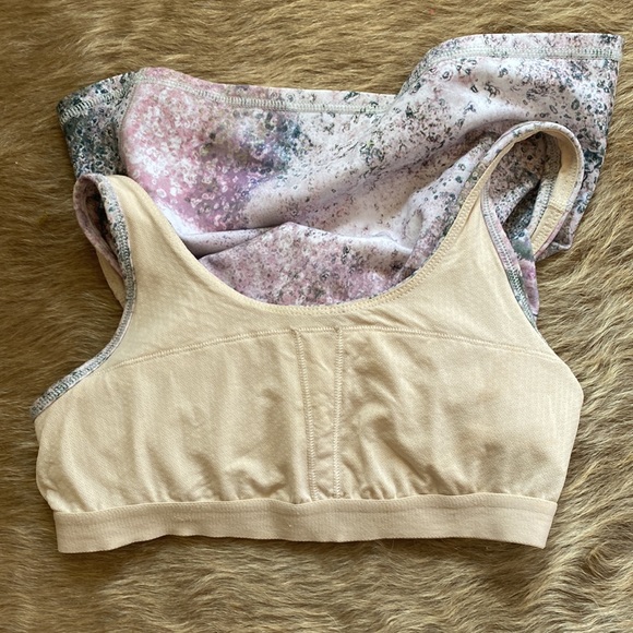 Lululemon workout athletic tank with built in bra - Picture 5 of 5